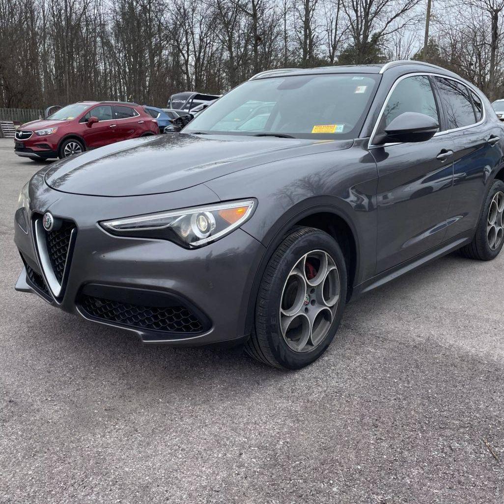 ALFA ROMEO STELVIO 2018 ZASFAKAN0J7B81758 image ALFA ROMEO STELVIO 2018 ZASFAKAN0J7B81758 image